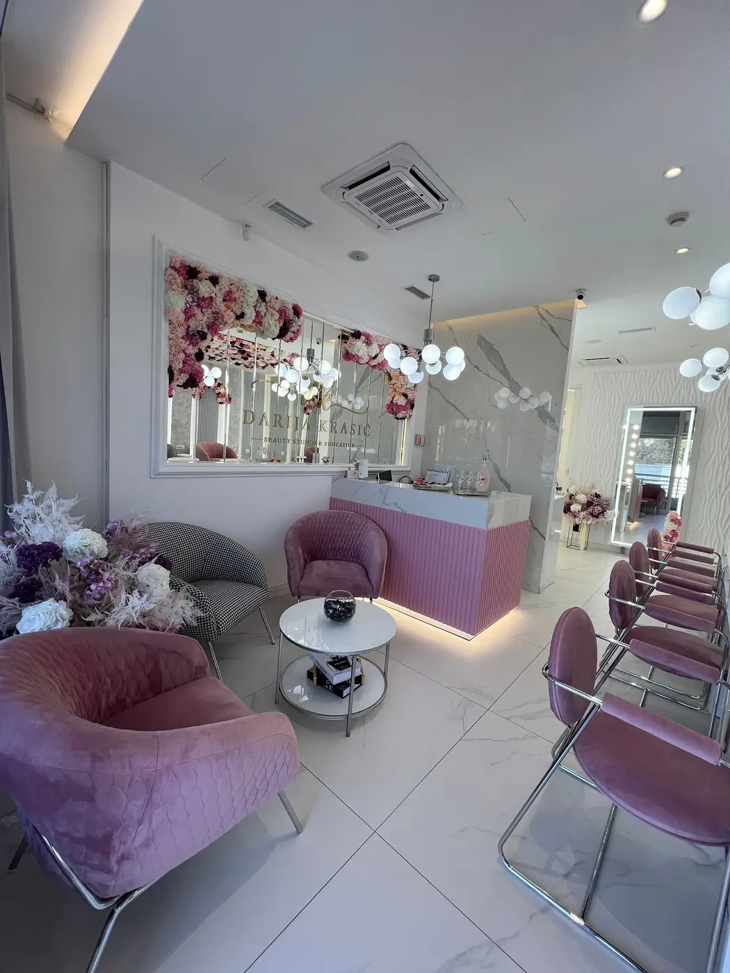 Salon — fotografija 2